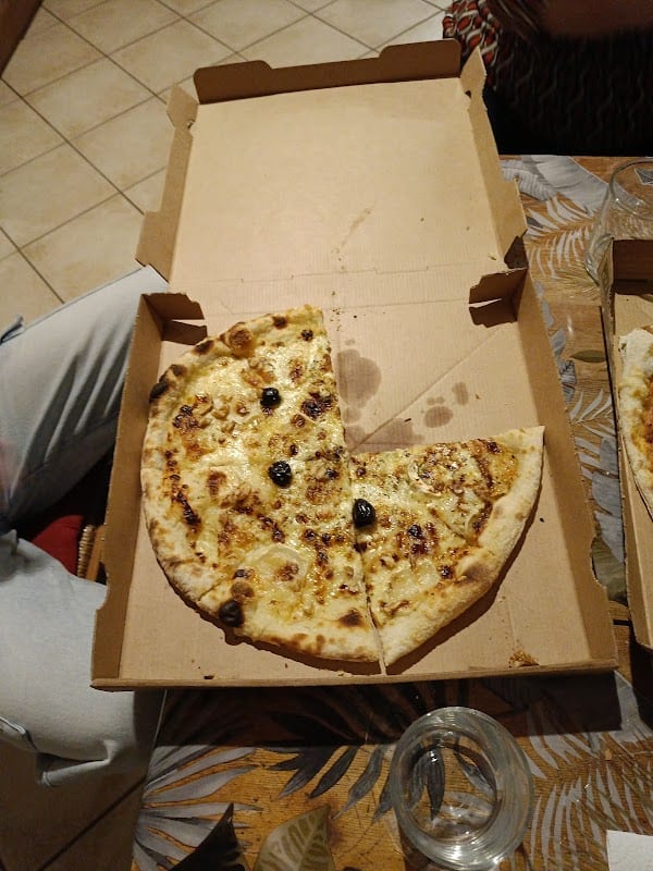 Restaurant Pizzeria La STRADA à Aubenas, France