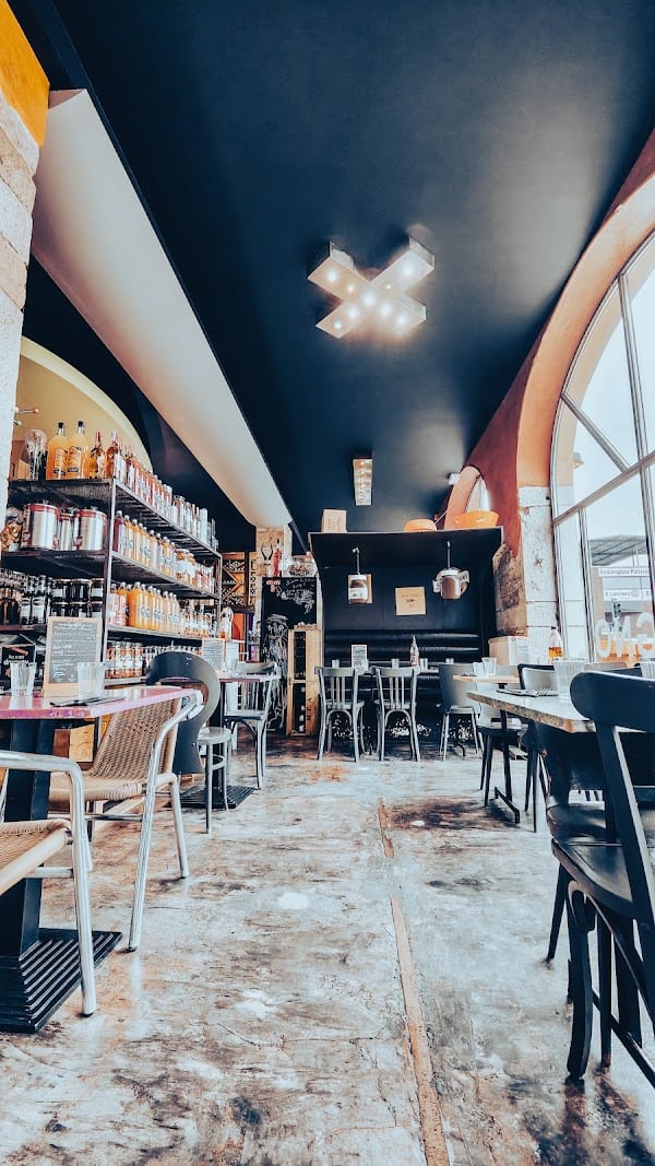 Restaurant PIZZERIA-TAPAS PONTE LOCO MACON à Mâcon, France