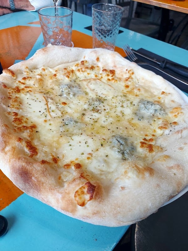 Restaurant PIZZERIA-TAPAS PONTE LOCO MACON à Mâcon, France