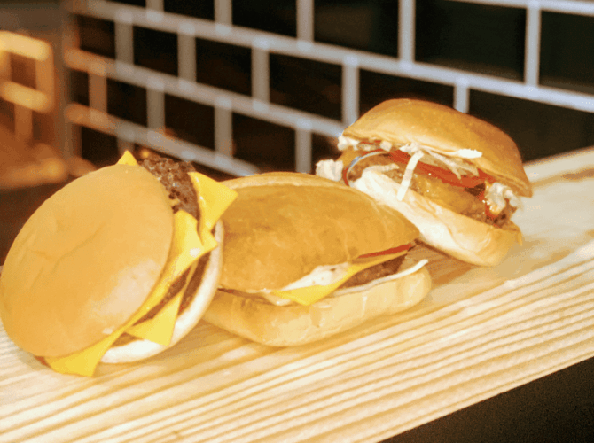 Restaurant Point Drive Corbeil Essonnes 91 à Corbeil-Essonnes, France