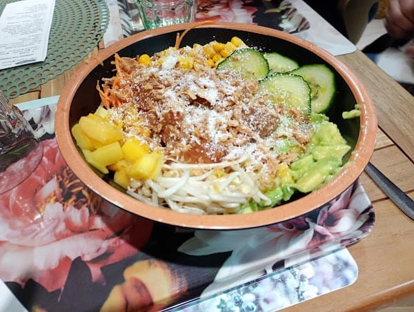 Restaurant Pokeya Auch – Hawaiian Poke Bowls à Auch, France