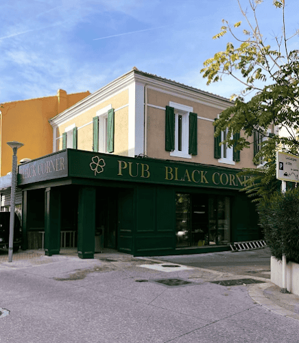 Restaurant PUB BLACK CORNER à Saint-Cyr-sur-Mer, France