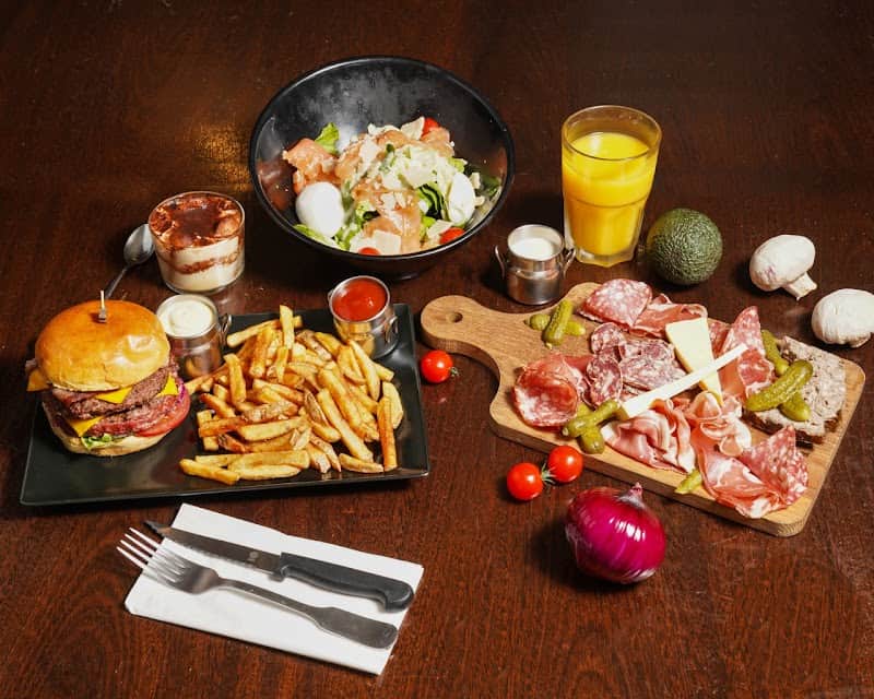 Restaurant Pub Les Coulisses à Mantes-la-Jolie, France