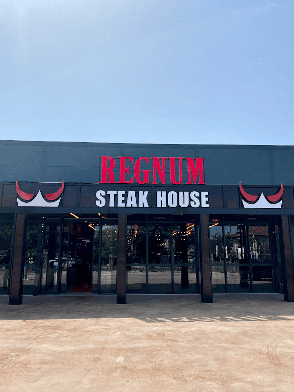 Restaurant Regnum Steak House à Vaulx-en-Velin, France