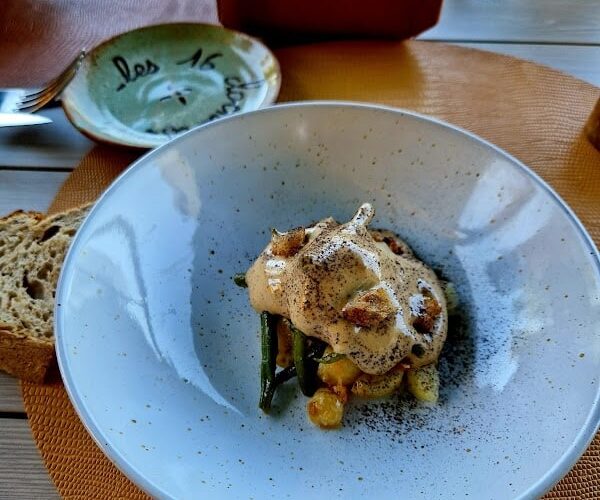 Restaurant 16 clochers à Monthion, France