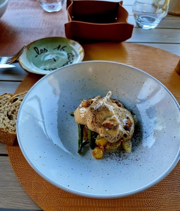 Restaurant 16 clochers à Monthion, France