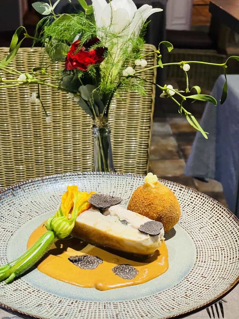 Restaurant a la Maison. à Champigny-sur-Marne, France