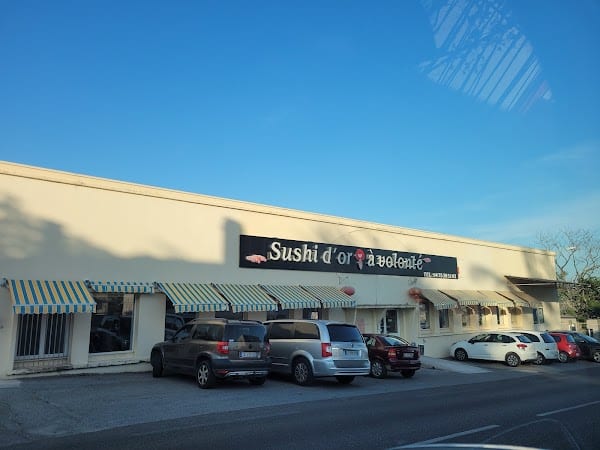 Restaurant asiatique Sushi d’or à volonté à Aubenas, France