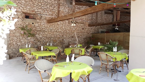 Restaurant Au Cheval Noir / Traiteur Jardin Délice Brignoles à Brignoles, France