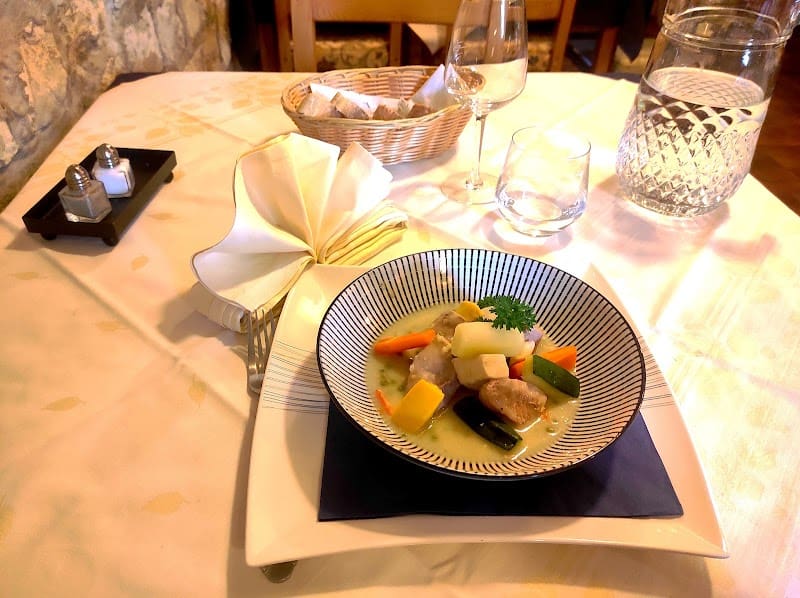 Restaurant Auberge du Moulin Haut à Chaumont-sur-Aire, France