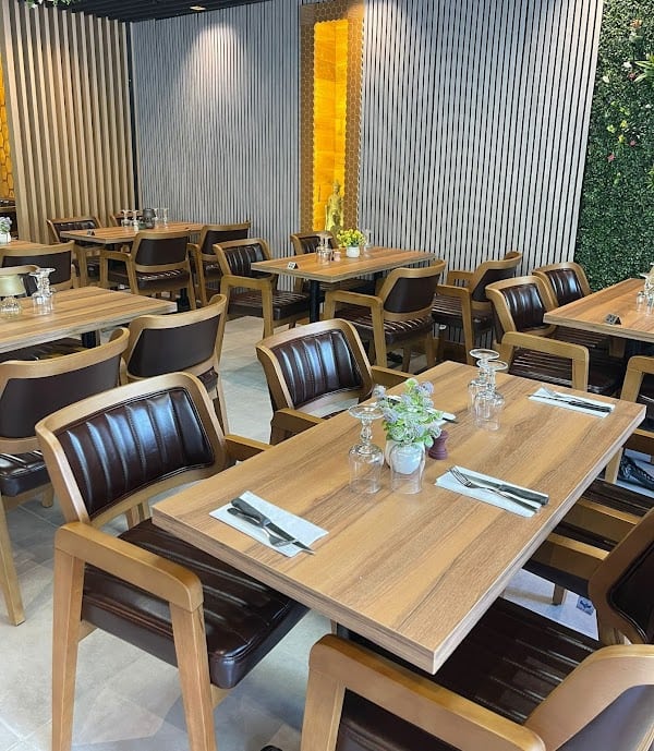 Restaurant Bar de L’Etoile à Charny Orée de Puisaye, France