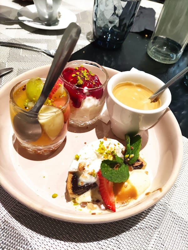 Restaurant – Bistro le Saint Tugal à Laval, France