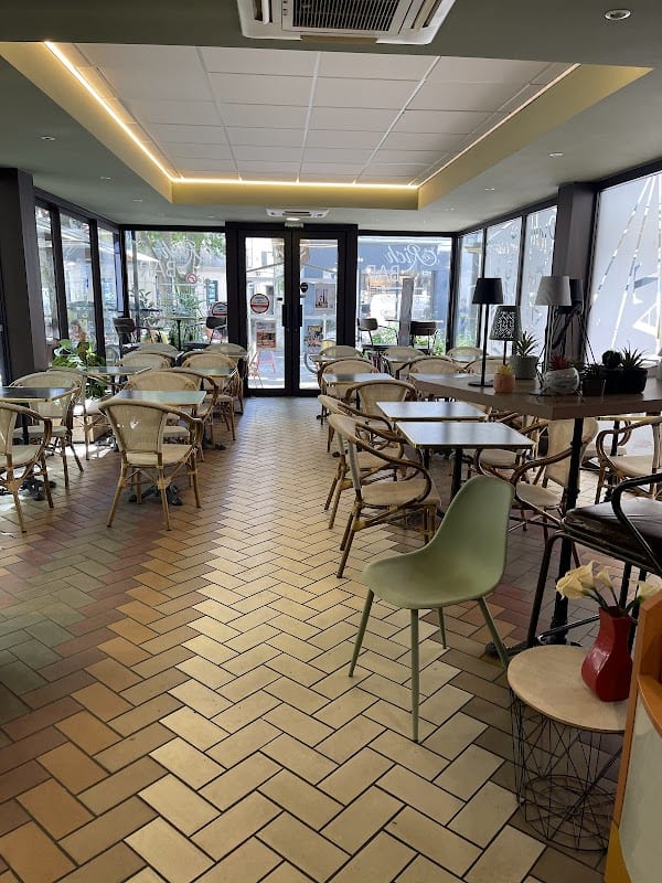 Restaurant Carpentras – Le Rich’Bar – Tabac à Carpentras, France