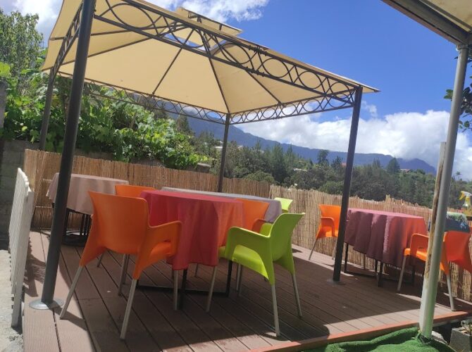 Restaurant Chez Maillot plats créole et chinois à Cilaos, La Réunion