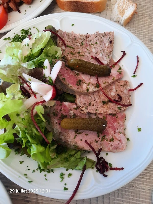 Restaurant De la poste à Chablis, France