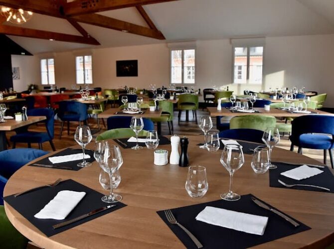 restaurant de l’évéchê à Lisieux, France