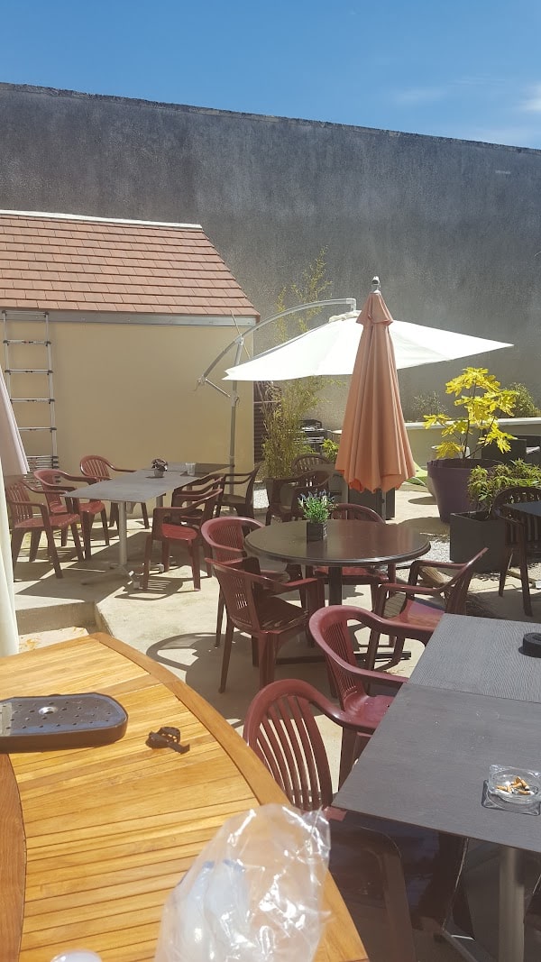 Restaurant du canal à Migennes, France