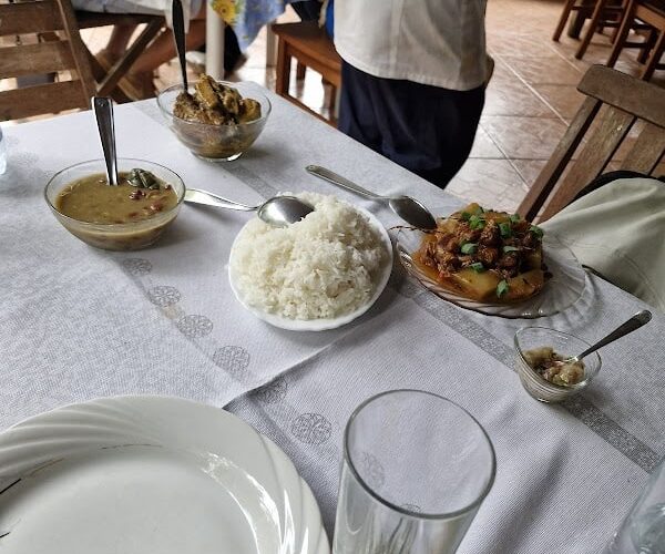 Restaurant 《KIOSQUE DES MANDARINES》 à Saint-Benoît, La Réunion