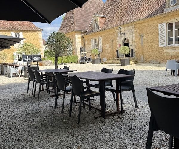 Restaurant gastronomique Château Les Merles à Mouleydier, France