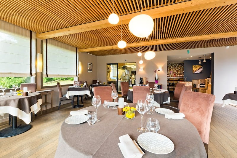 Restaurant Gastronomique La Croix de Savoie – La Table des Dames à Arâches-la-Frasse, France