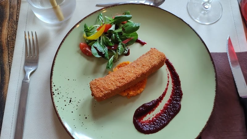 Restaurant-Hôtel Le Grand Monarque à Varennes-en-Argonne, France