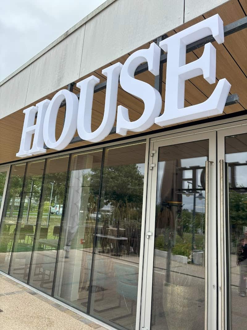 Restaurant House Bezannes à Bezannes, France