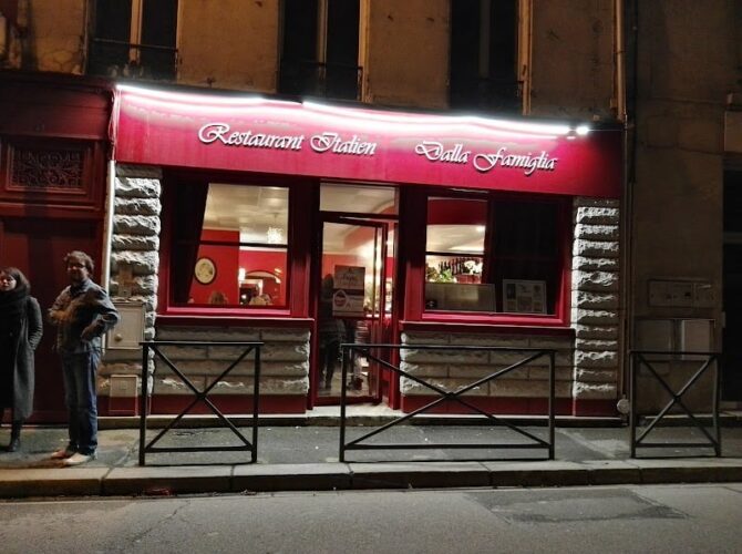 Restaurant Italien Dalla Famiglia à Mantes-la-Jolie, France