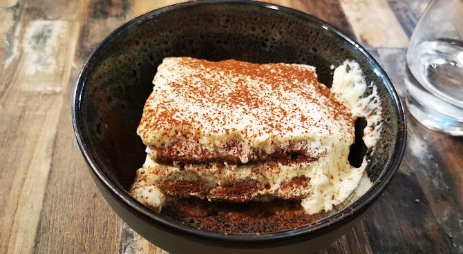 Restaurant Italien Dalla Famiglia à Mantes-la-Jolie, France