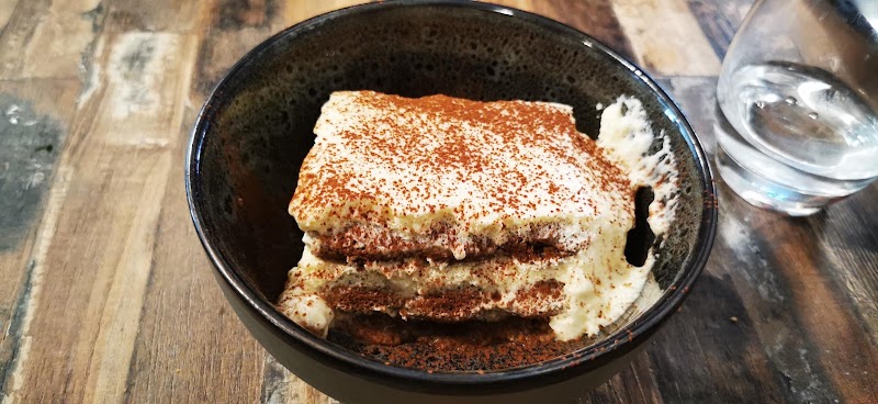 Restaurant Italien Dalla Famiglia à Mantes-la-Jolie, France