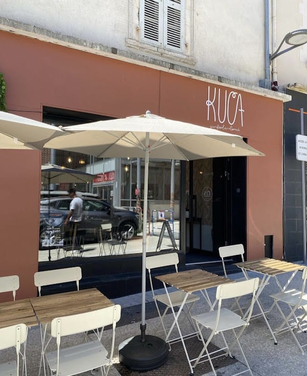 Restaurant K U C A – Sun Food & Break à La Roche-sur-Yon, France