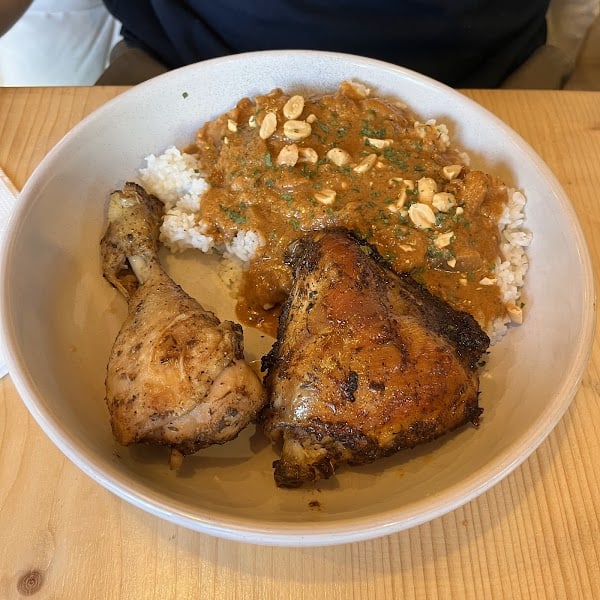 Restaurant K U C A – Sun Food & Break à La Roche-sur-Yon, France