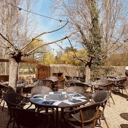 Restaurant la cahute à Mormoiron, France