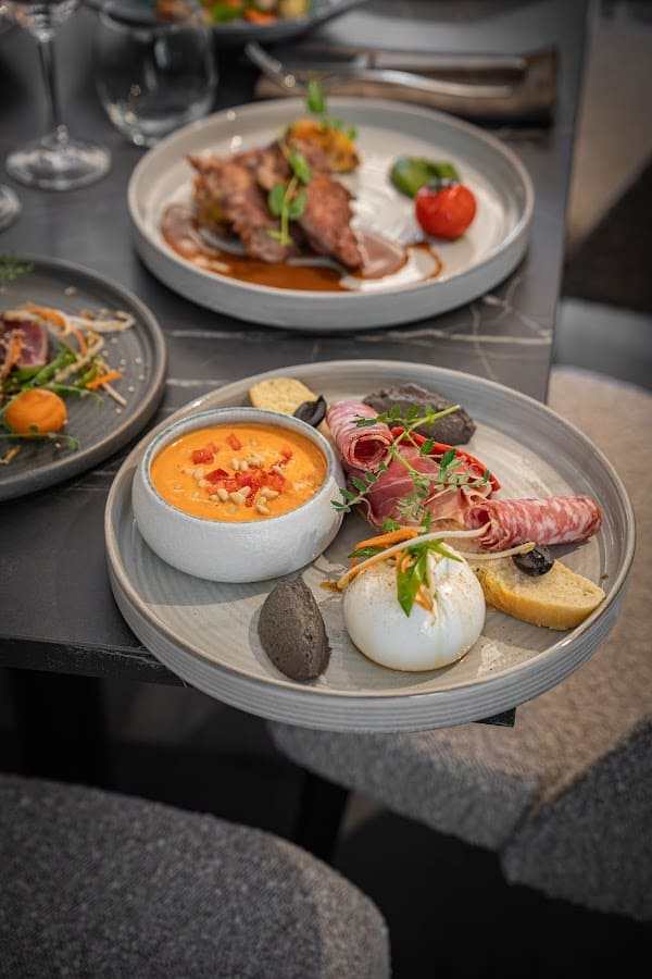 RESTAURANT LA COMÉDIE à Lons-le-Saunier, France