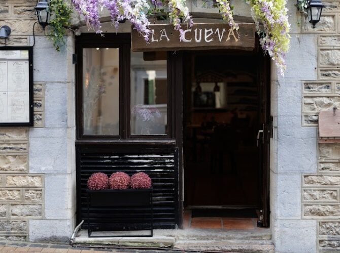 Restaurant la Cueva Saint Jean de Luz à Saint-Jean-de-Luz, France