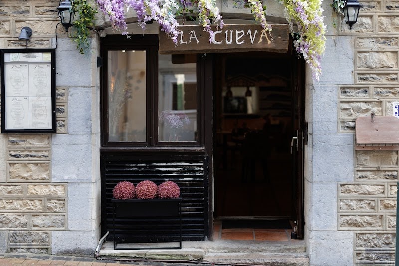 Restaurant la Cueva Saint Jean de Luz à Saint-Jean-de-Luz, France