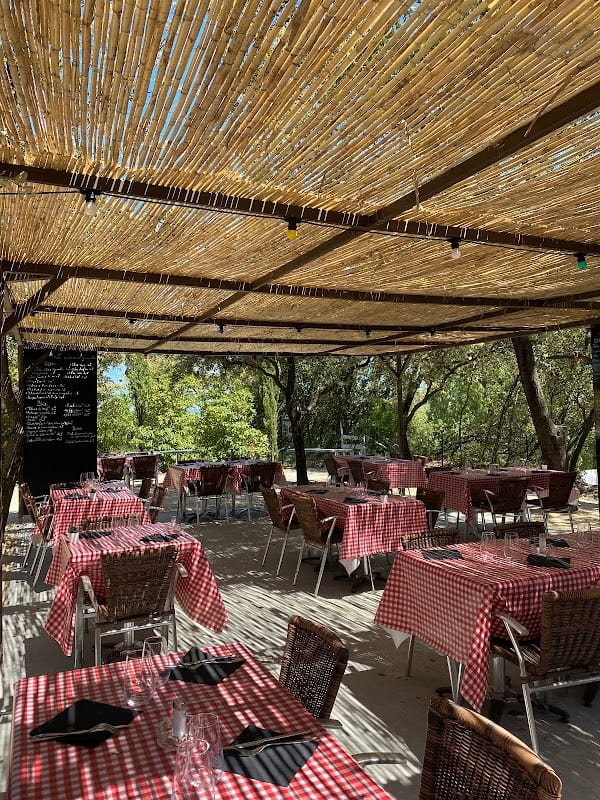 Restaurant La Gravière à Pernes-les-Fontaines, France