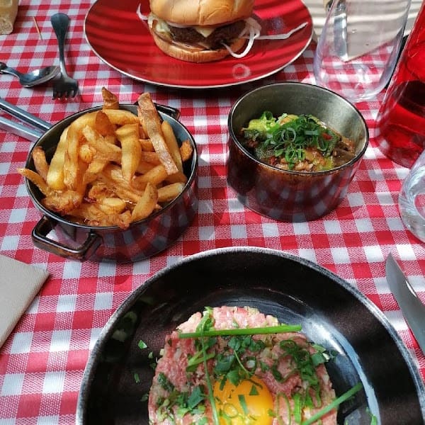 Restaurant La Gravière à Pernes-les-Fontaines, France