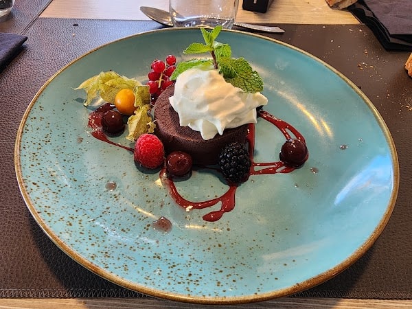 Restaurant la Nouvelle Table à Varennes-Vauzelles, France