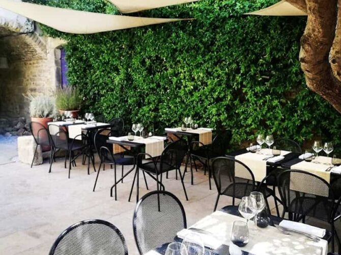 Restaurant La Prévôté à L'Isle-sur-la-Sorgue, France