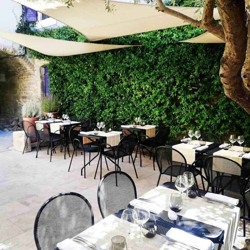 Restaurant La Prévôté à L'Isle-sur-la-Sorgue, France