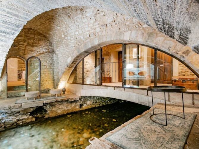 Restaurant La Prévôté à L'Isle-sur-la-Sorgue, France