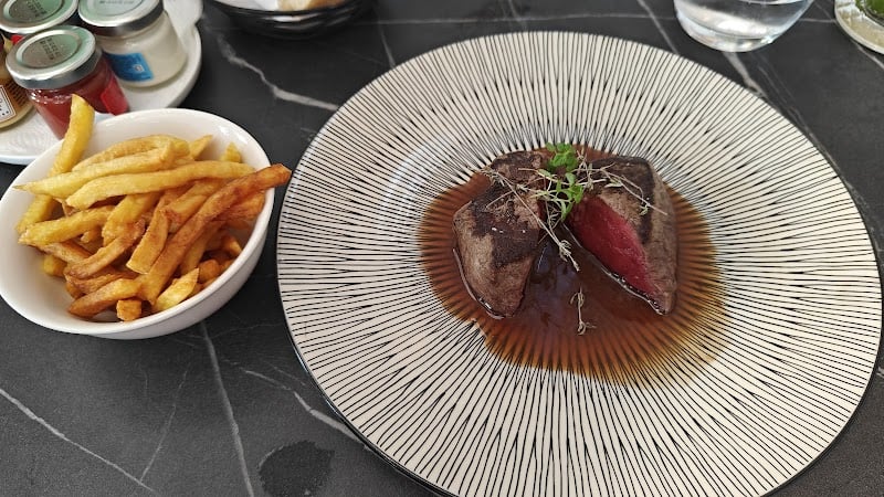 Restaurant la Ruche à Achères, France