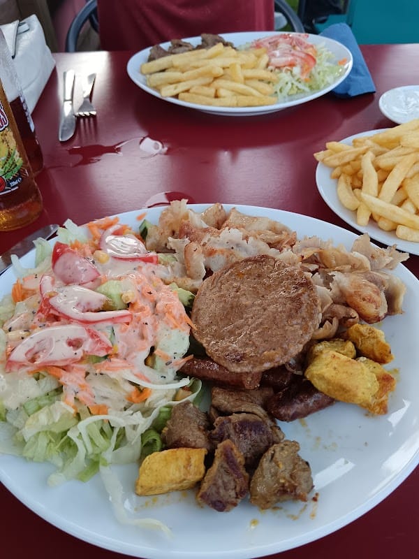 Restaurant La Station à Saint-Julien-de-l'Escap, France