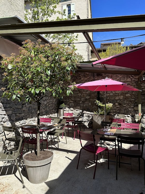 Restaurant L’Arsène sur cour à Aurillac, France