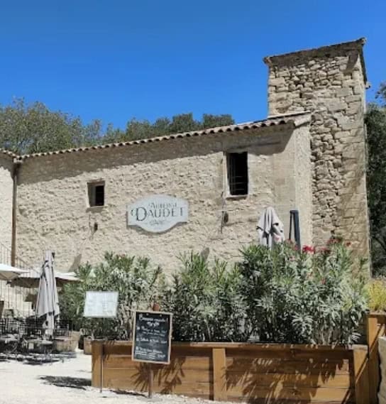 Restaurant l’Auberge Daudet à La Barben, France