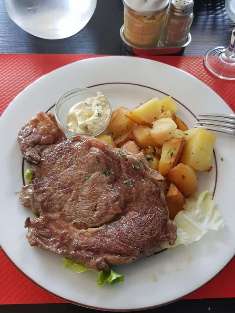 Restaurant le 4.21 à Aubervilliers, France — photo 1