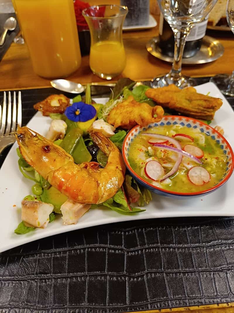 Restaurant Le Cadavre Exquis à Conques-en-Rouergue, France