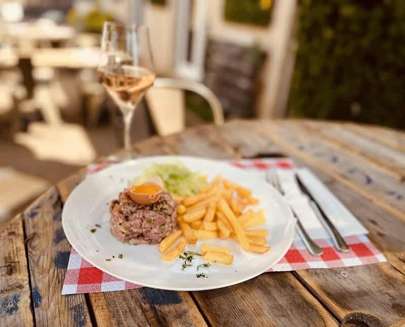 Restaurant le Champey à Champey-sur-Moselle, France