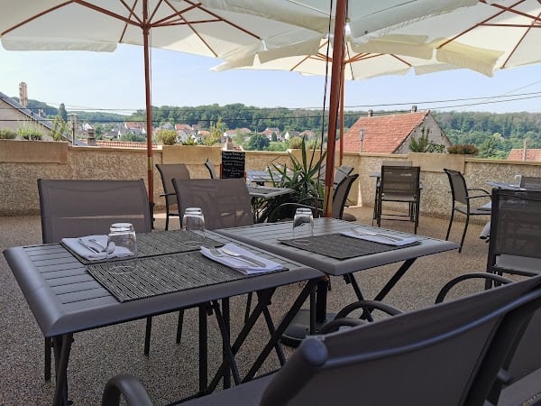 Restaurant Le kirchberg à Sarreinsming, France