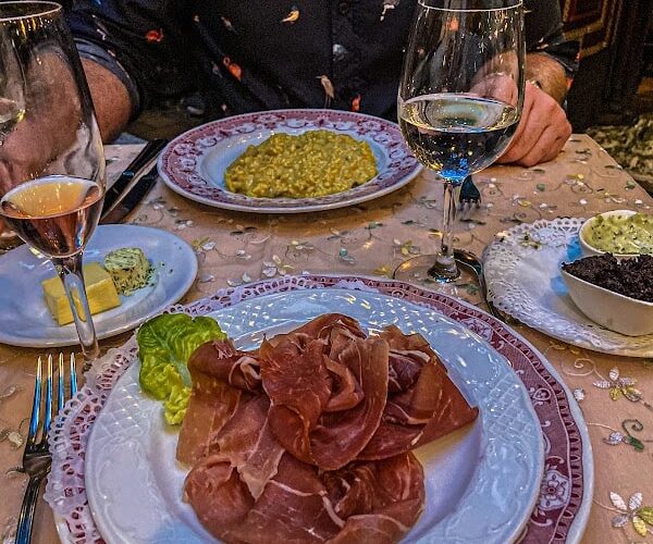 Restaurant Le Mas Provençal à Èze, France